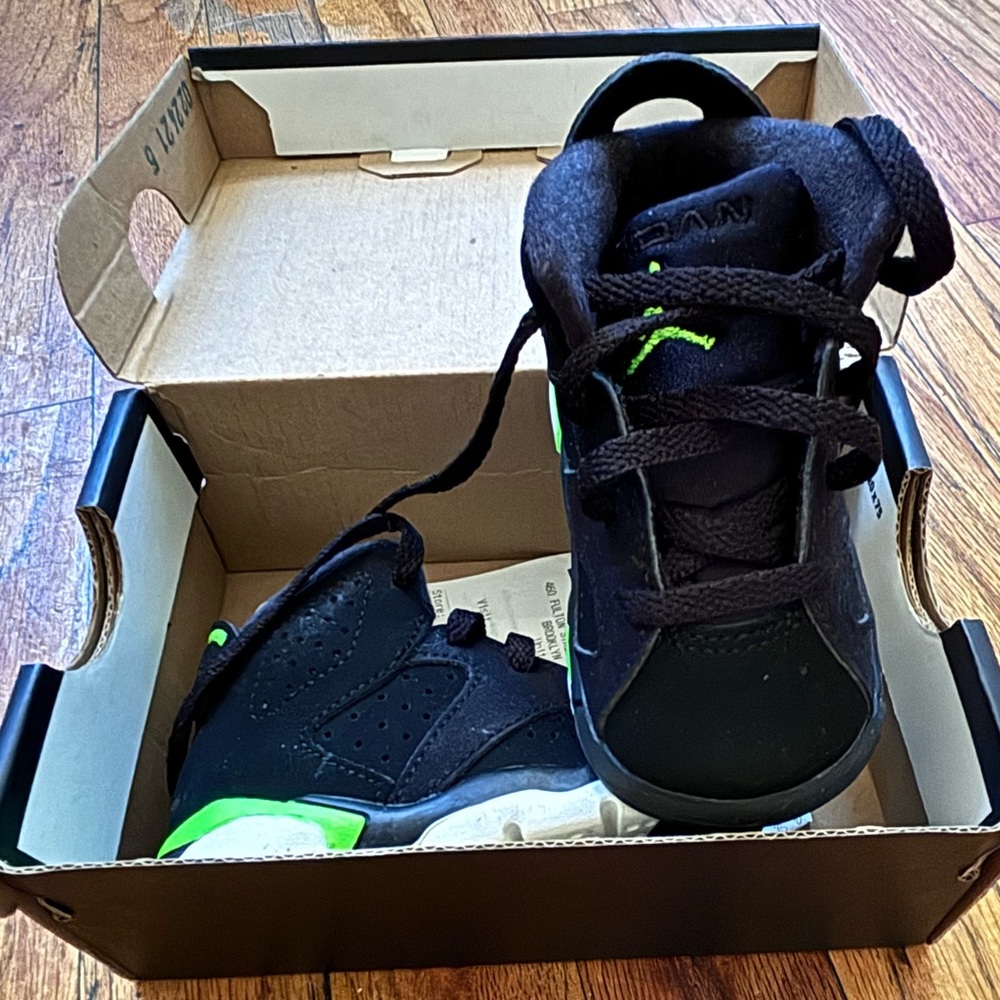 JORDAN 6’s